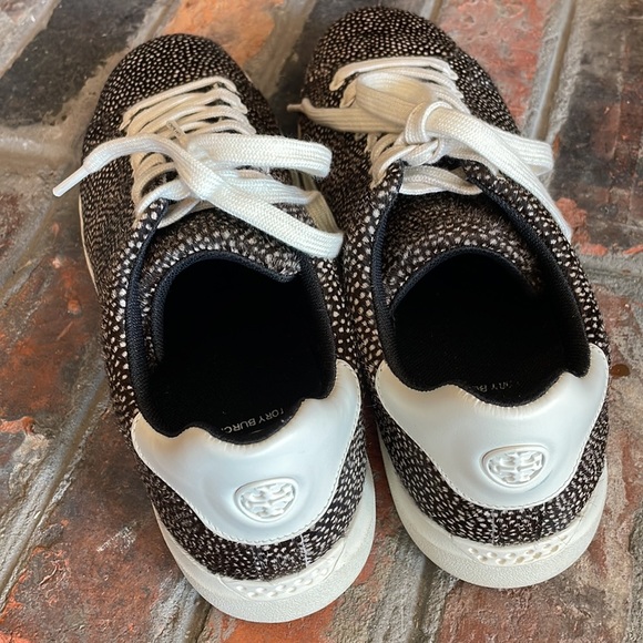 TORY BURCH HOWELL LEATHER AND CALF HAIR TENNIS SHOES SIZE 9.5 - Picture 3 of 10
